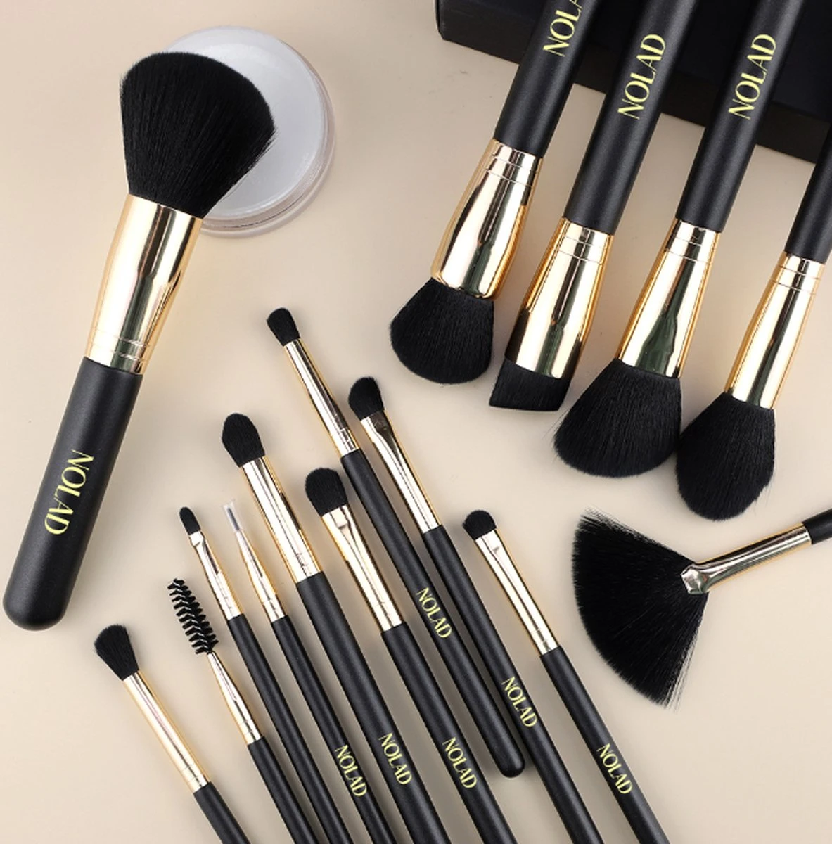 Nolad® - Make Up Kwasten Set - Professionele 15-delige Set - 100% VEGAN 7 Nolad® - Make Up Kwasten Set - Professionele 15-delige Set - 100% VEGAN - Afbeelding 5