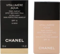 Chanel Vitalumiere Aqua Foundation - 30 Beige - SPF15 - 30 Ml -Beroemde Cosmetica Winkel 1200x1099