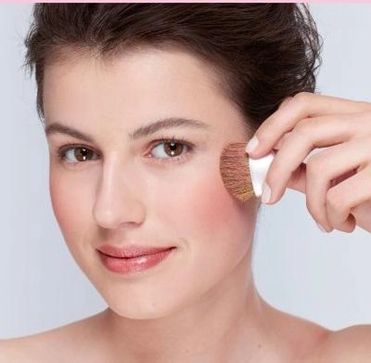 Bourjois Little Rount Pot Blush - 032 Gold 6 Bourjois Little Rount Pot Blush - 032 Gold - Afbeelding 4