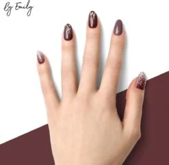 By Emily - Nagel Wrap - Star Struck | 14 Stickers | Nail Wrap | Nail Art | Trendy | Design | Nagellakvrij | Eenvoudig | Nagel Wrap | Nagel Stickers | Folie | Zelfklevend | Sjablonen -Beroemde Cosmetica Winkel 1200x1173 4