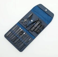 Fritzline© Professionele Manicureset 16-delig | Nagelset Incl. Nagelvijl & Nagelknipper | Lederen Blauwe Etui | Manicure Pedicure Set -Beroemde Cosmetica Winkel 1200x1181