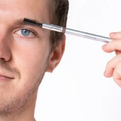 Herome Eye Care Wenkbrauwpotlood Taupe - Brow Pencil - Met Borsteltje, Stevige Potloodpunt En Puntenslijper 11 Herome Eye Care Wenkbrauwpotlood Taupe - Brow Pencil - Met Borsteltje, Stevige Potloodpunt En Puntenslijper -Beroemde Cosmetica Winkel 1200x1200 1239