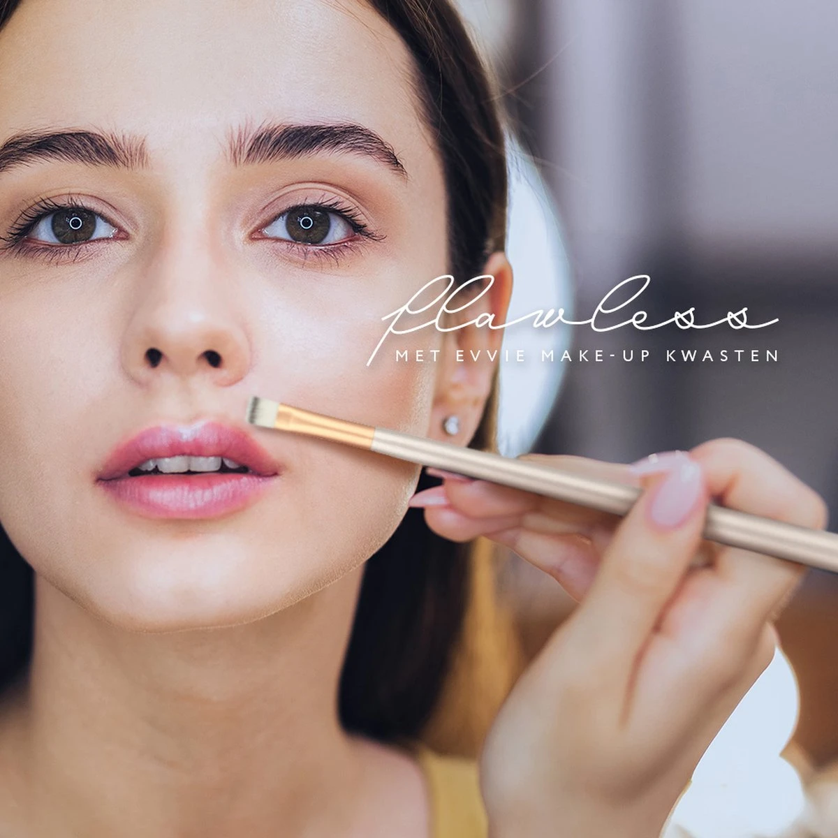 Professionele Make-up Kwastenset - 12 Delig - Beige-Goud 6 Professionele Make-up Kwastenset - 12 Delig - Beige-Goud - Afbeelding 4