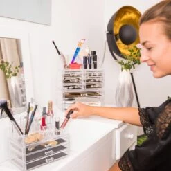 Relaxdays Make-up Organizer Klein - Stapelbaar - Sieradendoosje - Cosmetica - Opbergbox - Wit 27 Relaxdays Make-up Organizer Klein - Stapelbaar - Sieradendoosje - Cosmetica - Opbergbox - Wit -Beroemde Cosmetica Winkel 1200x1200 1565