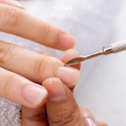 YUBBI™ Professionele Nagelverzorging Set - 5 Delig - Nagelriem Duwer - Bokkenpootje - Gellak Verwijderaar - Nagelvijl - Gel Acryl Nagel Prep - RVS - Inclusief Opbergetui -Beroemde Cosmetica Winkel 1200x1200 55