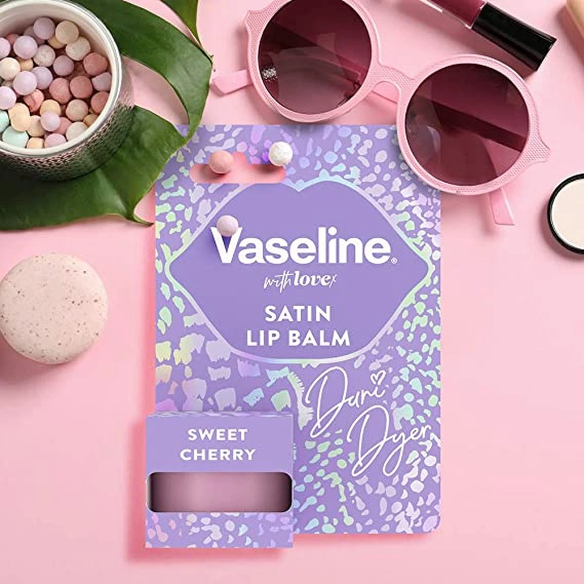 Vaseline® Vaseline With Love X Sweet Cherry Satin Lip Balm 5 Vaseline® Vaseline With Love X Sweet Cherry Satin Lip Balm - Afbeelding 3