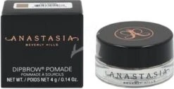 Anastasia Beverly Hills Dipbrow Pomade - Soft Brown -Beroemde Cosmetica Winkel 1200x619 2