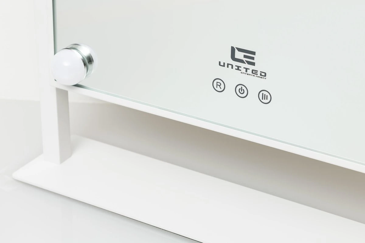 United Entertainment - Hollywood Spiegel Met 12 LEDs - 36x47,5 Cm - Wit 11 United Entertainment - Hollywood Spiegel Met 12 LEDs - 36x47,5 Cm - Wit - Afbeelding 9