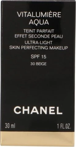 Chanel Vitalumiere Aqua Foundation - 30 Beige - SPF15 - 30 Ml -Beroemde Cosmetica Winkel 622x1200 1