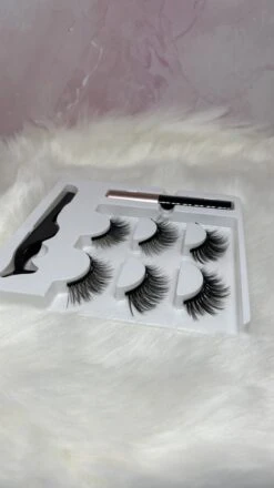 Magnetische Wimpers -Magnetische Eyeliner - 3 Set Wimpers - Magnetic Lashes - Eyelashes - Fake Lashes - 3D Wimpers -Beroemde Cosmetica Winkel 674x1200 4