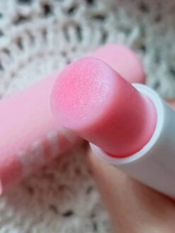 NIVEA Lipscrub & Lipverzorging In 1 Stick 4,8g - Super Zachte Lippen Met Wilde Roos En Vitamine E -Beroemde Cosmetica Winkel 900x1200 19