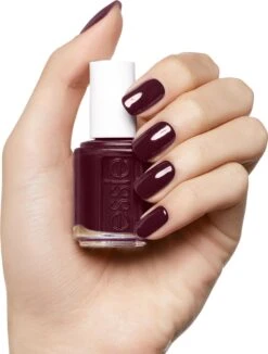 Essie Sole Mate 45 - Paars - Nagellak -Beroemde Cosmetica Winkel 910x1200